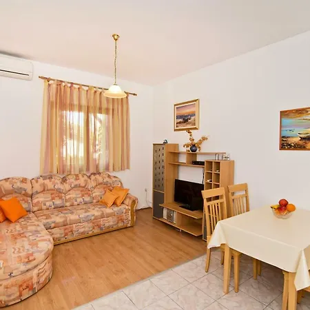 Apartment Sare *
